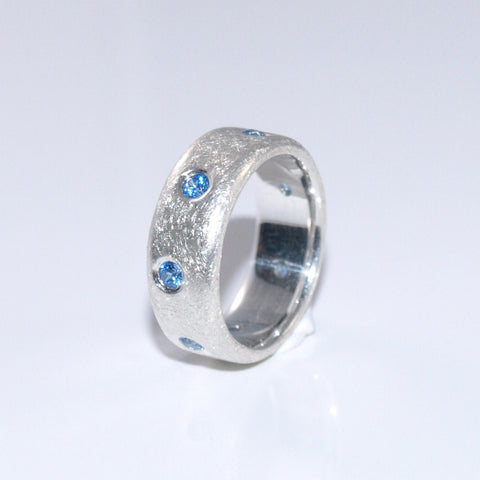 Ice-Z! Eisblauer Zirkonia-Ring aus Silber