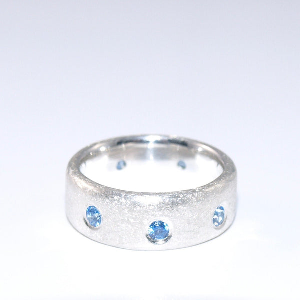 Ice-Z! Eisblauer Zirkonia-Ring aus Silber